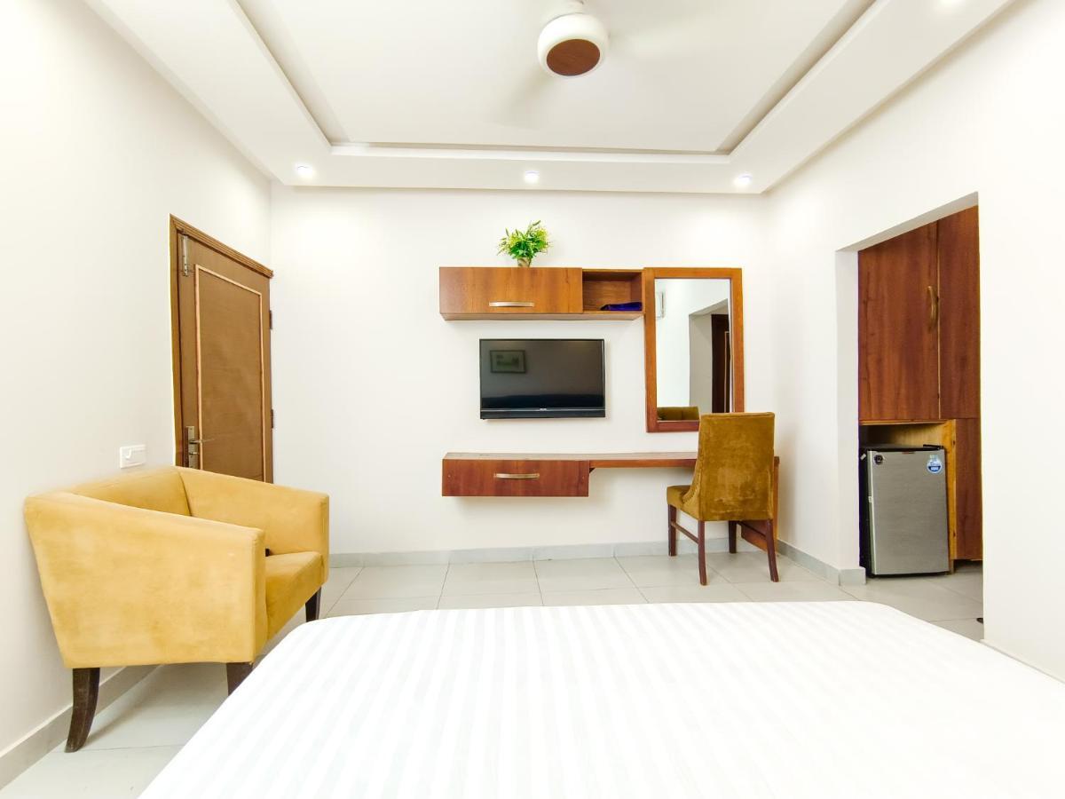 Hotel Avalon Suites Multan Zewnętrze zdjęcie