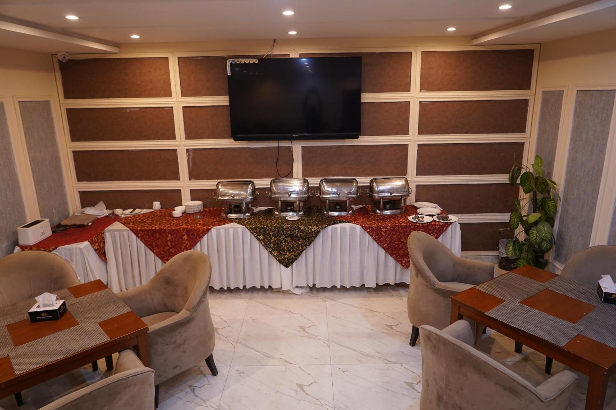 Hotel Avalon Suites Multan Zewnętrze zdjęcie
