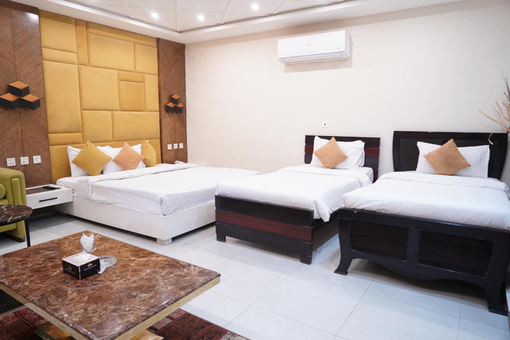 Hotel Avalon Suites Multan Zewnętrze zdjęcie