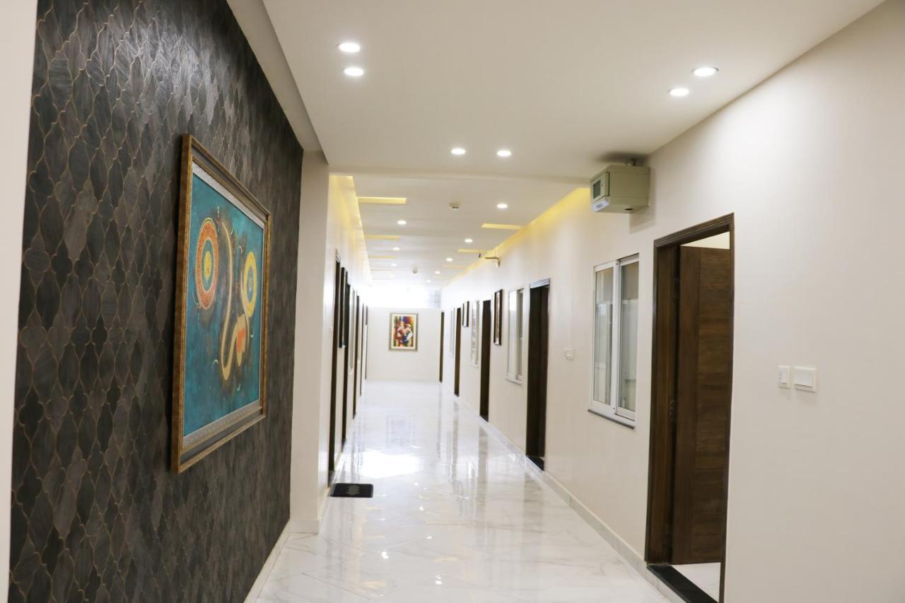 Hotel Avalon Suites Multan Zewnętrze zdjęcie