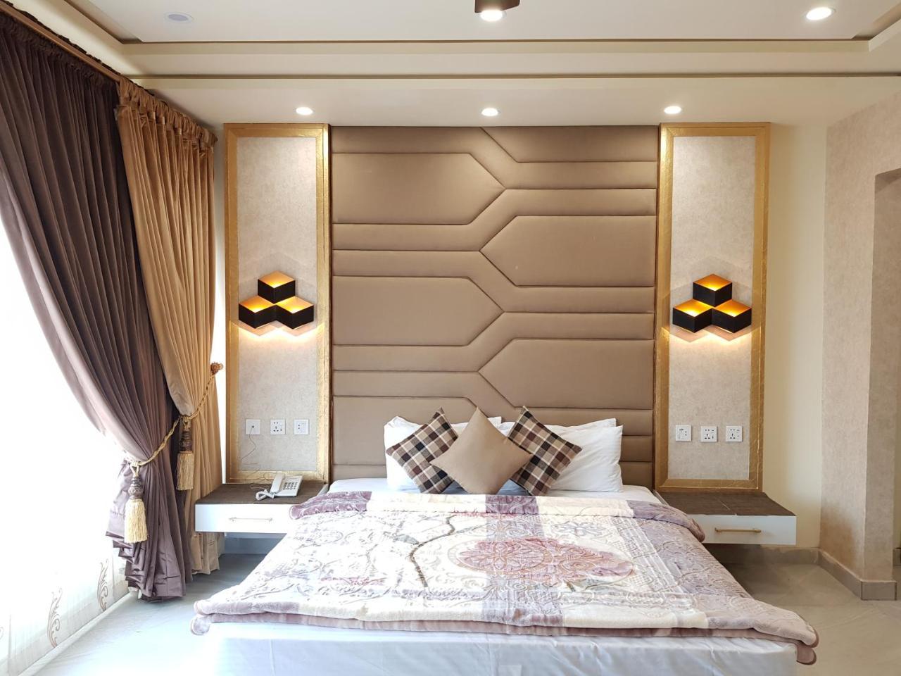 Hotel Avalon Suites Multan Zewnętrze zdjęcie